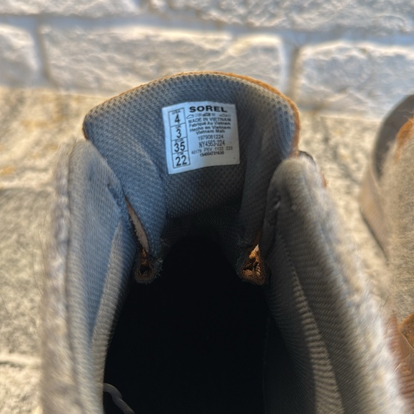 Sorel YOUTH “Out N About” Classic WATERPROOF Boots - Picture 3 of 3